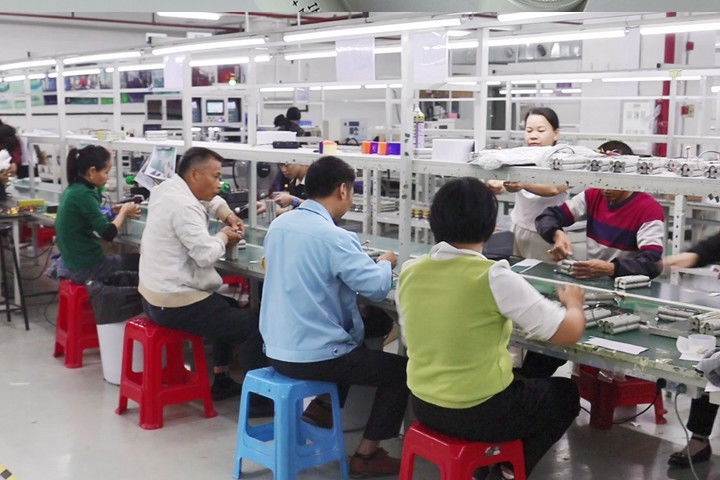 SHENZHEN KLESMAN TECHNOLOGY CO LTD üreticinin üretim hattı
